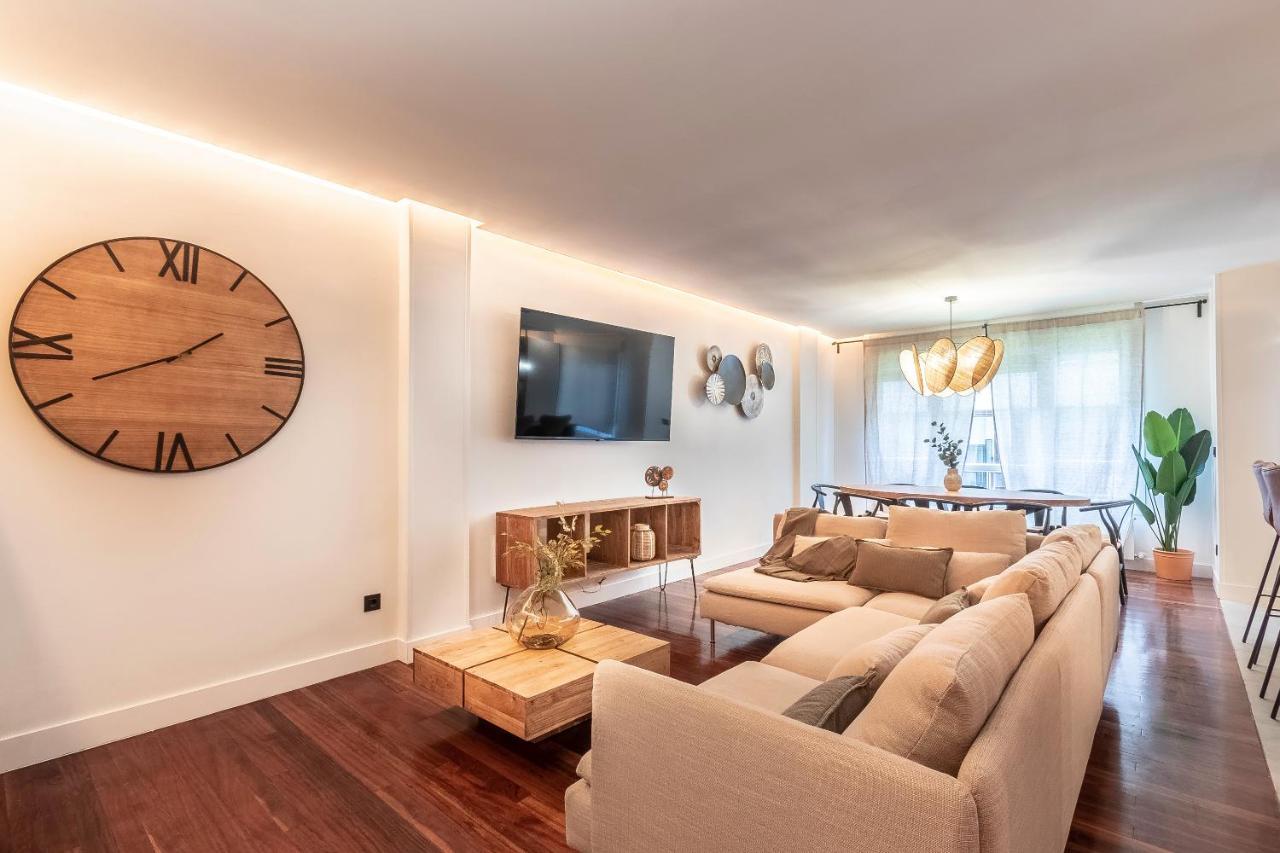 New! Lovely 4-Bedroom Loft In Bilbao Buitenkant foto