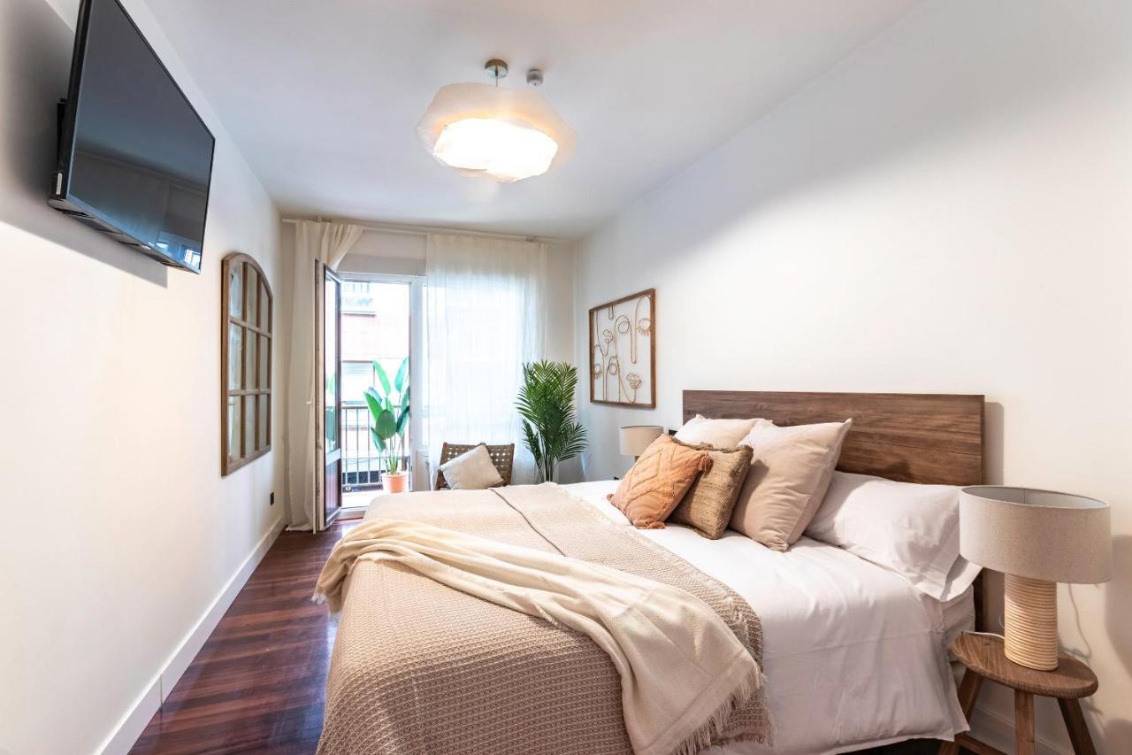 New! Lovely 4-Bedroom Loft In Bilbao Buitenkant foto