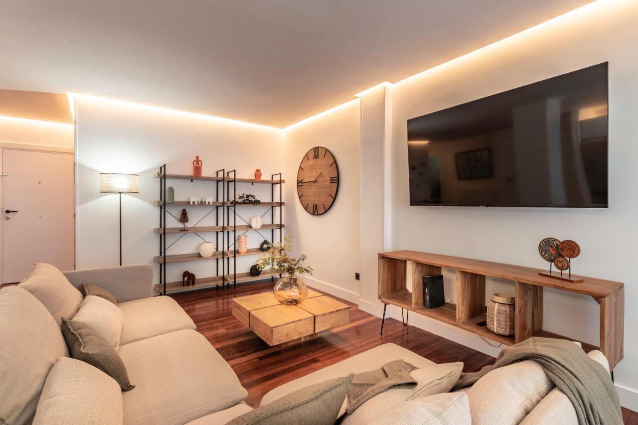 New! Lovely 4-Bedroom Loft In Bilbao Buitenkant foto