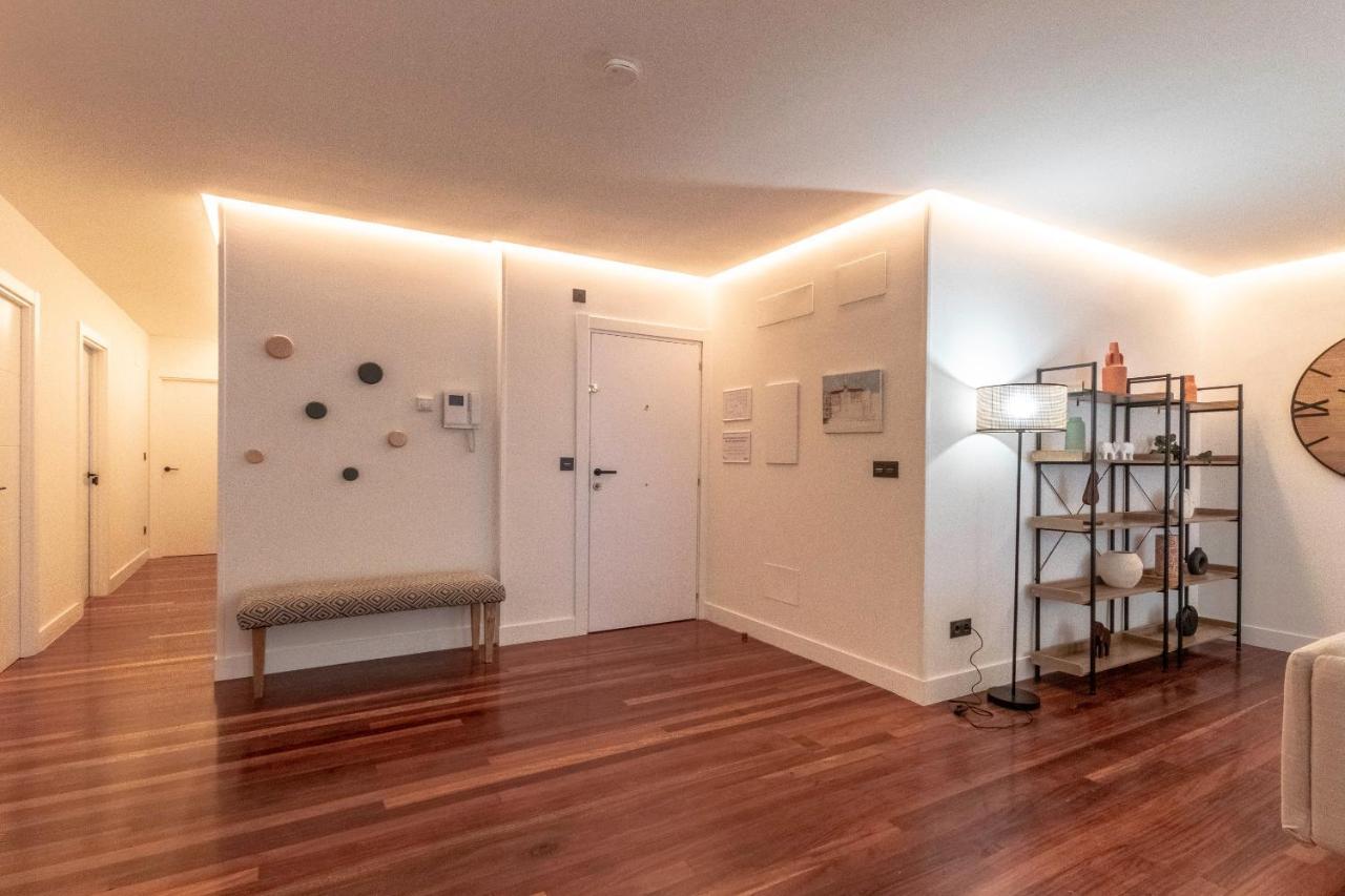 New! Lovely 4-Bedroom Loft In Bilbao Buitenkant foto