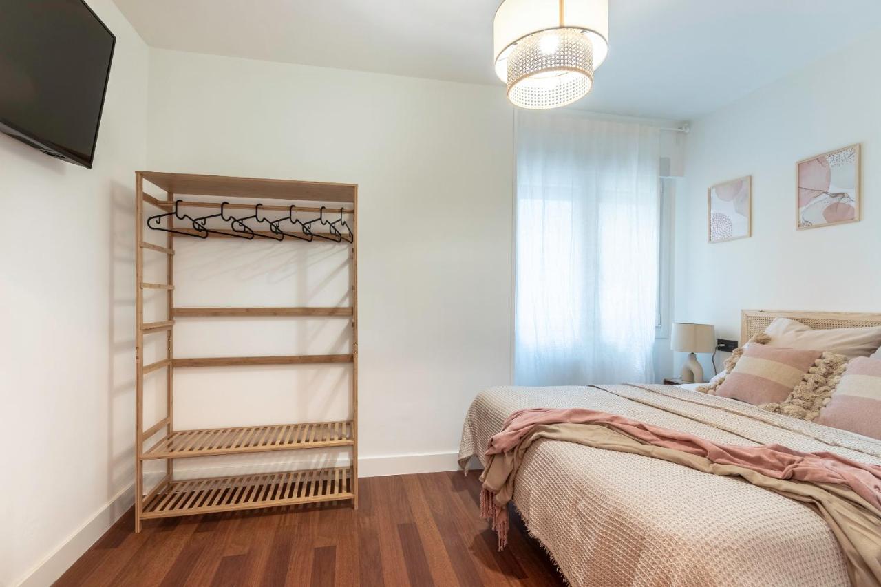 New! Lovely 4-Bedroom Loft In Bilbao Buitenkant foto