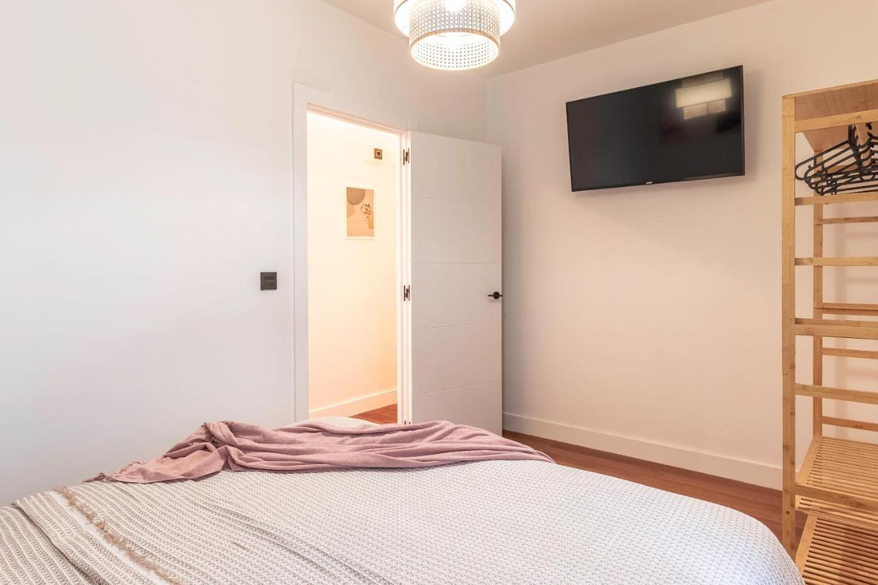 New! Lovely 4-Bedroom Loft In Bilbao Buitenkant foto
