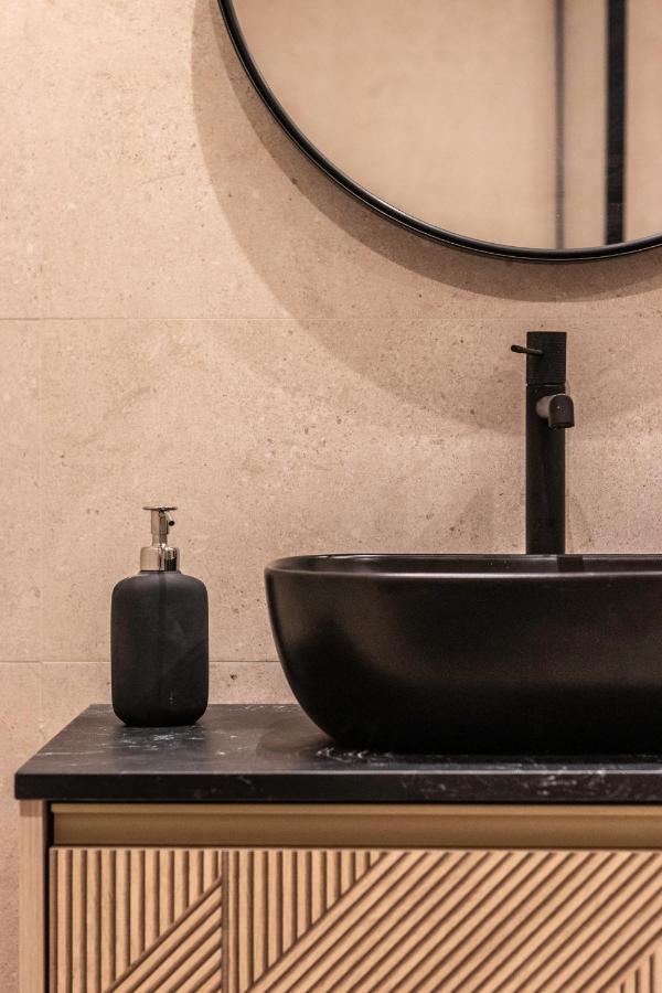 New! Lovely 4-Bedroom Loft In Bilbao Buitenkant foto